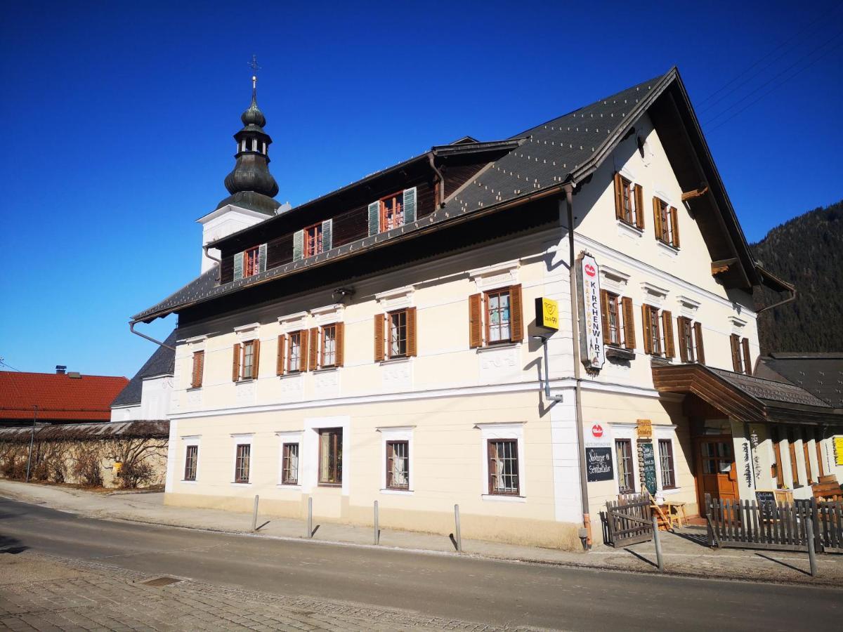 Gasthof Kirchenwirt Gnesau エクステリア 写真